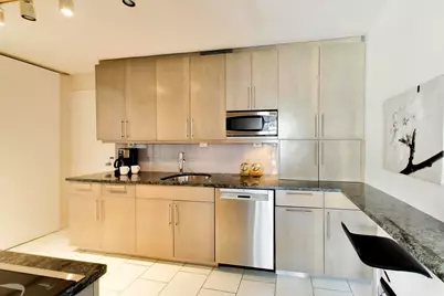 330 W Diversey Parkway #902-04, Chicago, IL 60657 - Photo 6