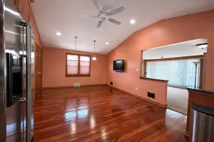 10206 S Fairfield Ave, Chicago, IL 60655 - Photo 6
