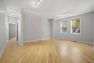 1800 W Superior St, Chicago, IL 60622 - Photo 2
