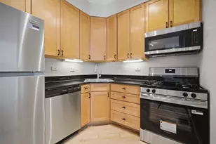 1800 W Superior St, Chicago, IL 60622 - Photo 6