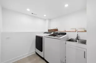 849 E Red Oak St, Addison, IL 60101 - Photo 12