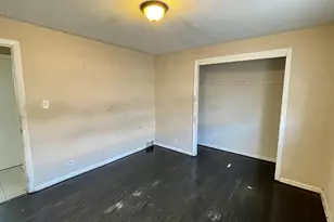 3653 W 71st St, Chicago, IL 60629 - Photo 8