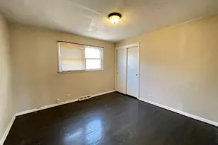 3653 W 71st St, Chicago, IL 60629 - Photo 6