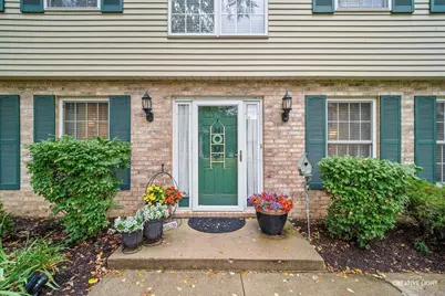 1537 Laurel Oaks Drive, Streamwood, IL 60107 - Photo 2