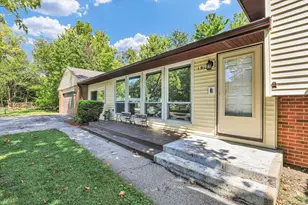 1912 Clover Ln, Champaign, IL 61821 - Photo 4