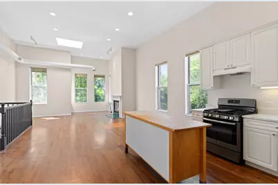 1710 W Erie Street #301, Chicago, IL 60622 - Photo 6