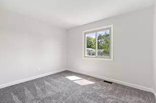 5184 Deerpath Rd, Oak Forest, IL 60452 - Photo 16