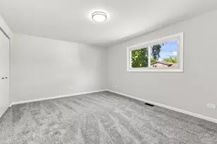 5184 Deerpath Rd, Oak Forest, IL 60452 - Photo 12