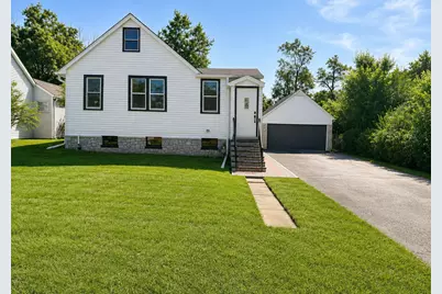 211 N Graylynn Drive, Mount Prospect, IL 60056 - Photo 1