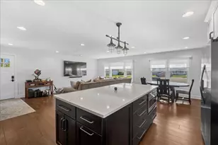 1230 Greenwood Ct, Deerfield, IL 60015 - Photo 10
