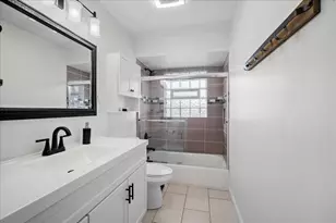 1230 Greenwood Ct, Deerfield, IL 60015 - Photo 16