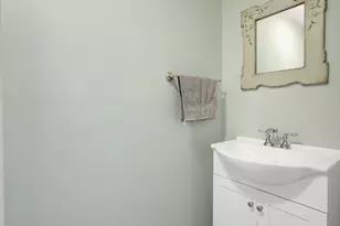 517 Renn Ct, Wheaton, IL 60187 - Photo 10