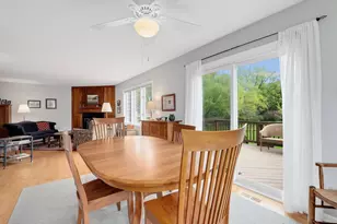 517 Renn Ct, Wheaton, IL 60187 - Photo 6