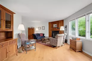 517 Renn Ct, Wheaton, IL 60187 - Photo 4