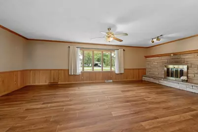 209 Alfred Drive, Sycamore, IL 60178 - Photo 2