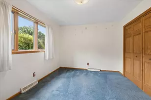 209 Alfred Dr, Sycamore, IL 60178 - Photo 18