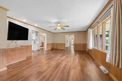 209 Alfred Drive, Sycamore, IL 60178 - Photo 4