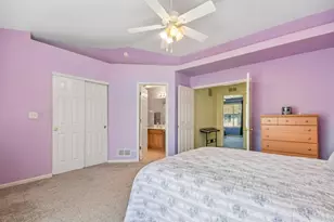 641 S Rosehall Ln, Round Lake, IL 60073 - Photo 18