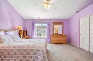 641 S Rosehall Ln, Round Lake, IL 60073 - Photo 16