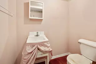 526 W South St, Woodstock, IL 60098 - Photo 12