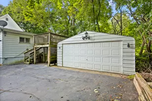 526 W South St, Woodstock, IL 60098 - Photo 26