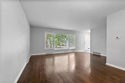 9120 E Prairie Road, Evanston, IL 60203 - Photo 2