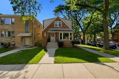 3858 N Sawyer Avenue, Chicago, IL 60618 - Photo 1