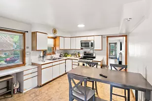 3858 N Sawyer Ave, Chicago, IL 60618 - Photo 4