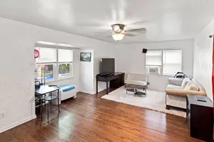 3858 N Sawyer Ave, Chicago, IL 60618 - Photo 8