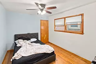 3858 N Sawyer Ave, Chicago, IL 60618 - Photo 6