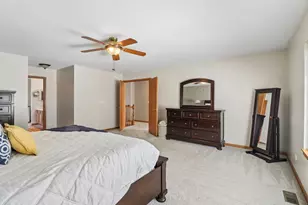 9938 Bedford Dr, Huntley, IL 60142 - Photo 40