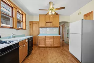 2818 N Long Ave, Chicago, IL 60641 - Photo 10