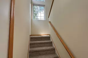 2268 Vanderbilt Dr, Geneva, IL 60134 - Photo 4