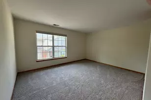 2268 Vanderbilt Dr, Geneva, IL 60134 - Photo 14
