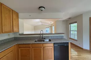 2268 Vanderbilt Dr, Geneva, IL 60134 - Photo 8