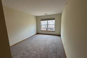 2268 Vanderbilt Dr, Geneva, IL 60134 - Photo 12