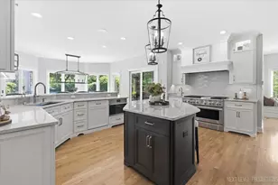 3016 Seiler Dr, Naperville, IL 60565 - Photo 6