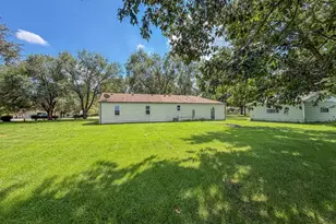 118 E Bower St, Oreana, IL 62554 - Photo 34