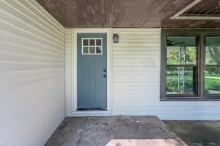 118 E Bower St, Oreana, IL 62554 - Photo 4