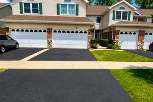 5128 Tomcin Trail, Oak Lawn, IL 60453 - Photo 2
