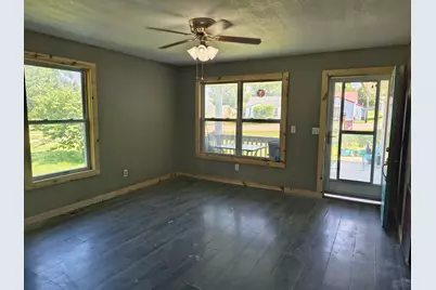 1017 S College Avenue, Dixon, IL 61021 - Photo 2