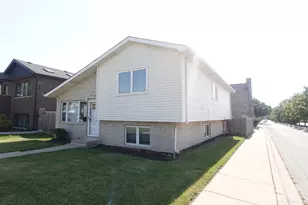 9800 S Artesian Ave, Evergreen Park, IL 60805 - Photo 2