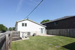 9800 S Artesian Ave, Evergreen Park, IL 60805 - Photo 34