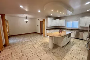 936 Hammerschmidt Ave, Lombard, IL 60148 - Photo 6