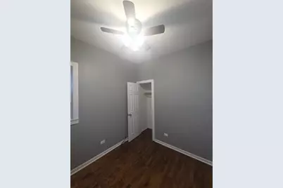 1332 W Barry Avenue #2, Chicago, IL 60657 - Photo 8