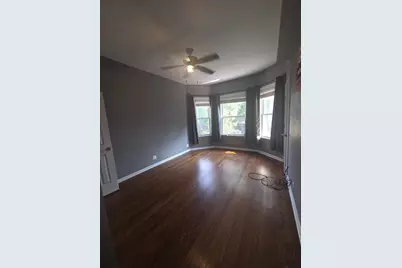 1332 W Barry Avenue #2, Chicago, IL 60657 - Photo 4