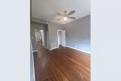 1332 W Barry Avenue #2, Chicago, IL 60657 - Photo 6