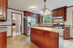 2745 Covert Rd, Glenview, IL 60025 - Photo 4