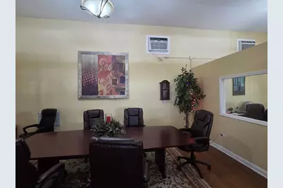 7547 N Rogers Avenue, Chicago, IL 60626 - Photo 4