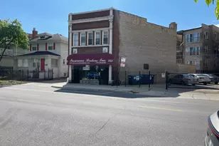 7547 N Rogers Ave, Chicago, IL 60626 - Photo 1